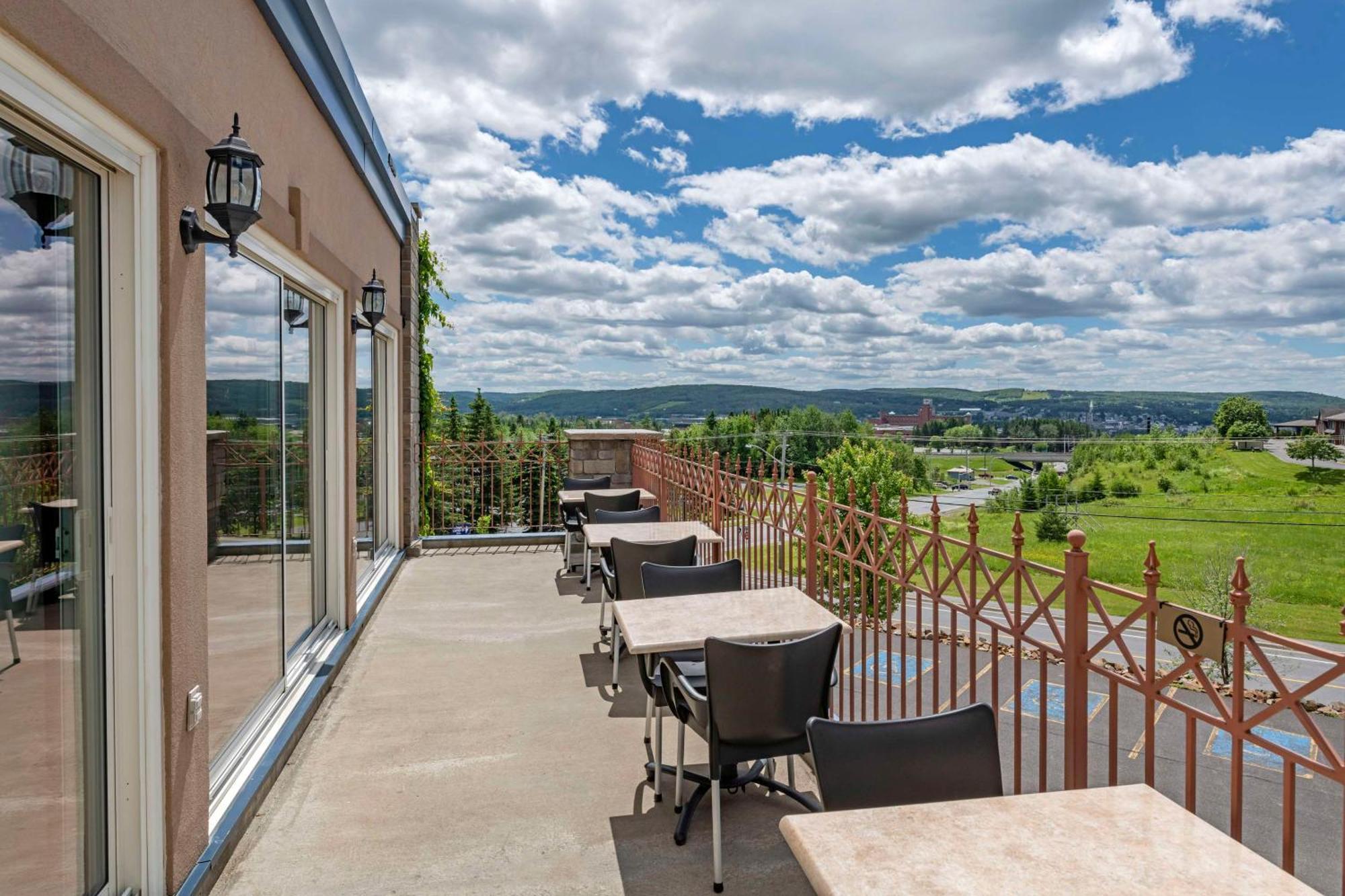Best Western Plus Edmundston Exteriör bild